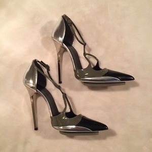 Balenciaga Silver Leather pointed heels size 7.5